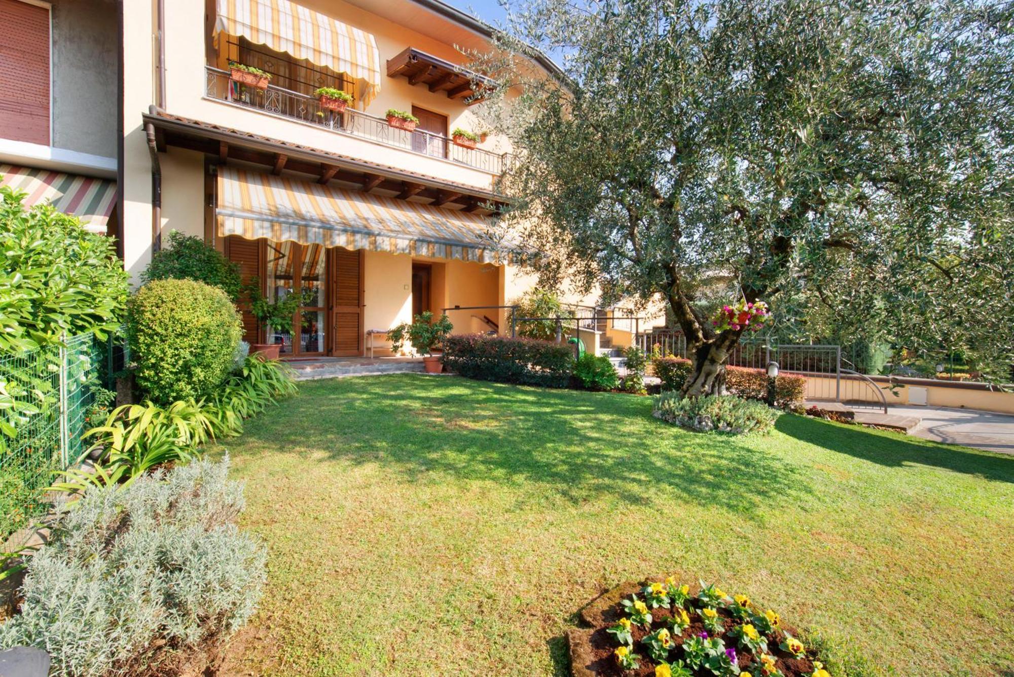 Casa Elli Villa Osio Sotto Exterior photo